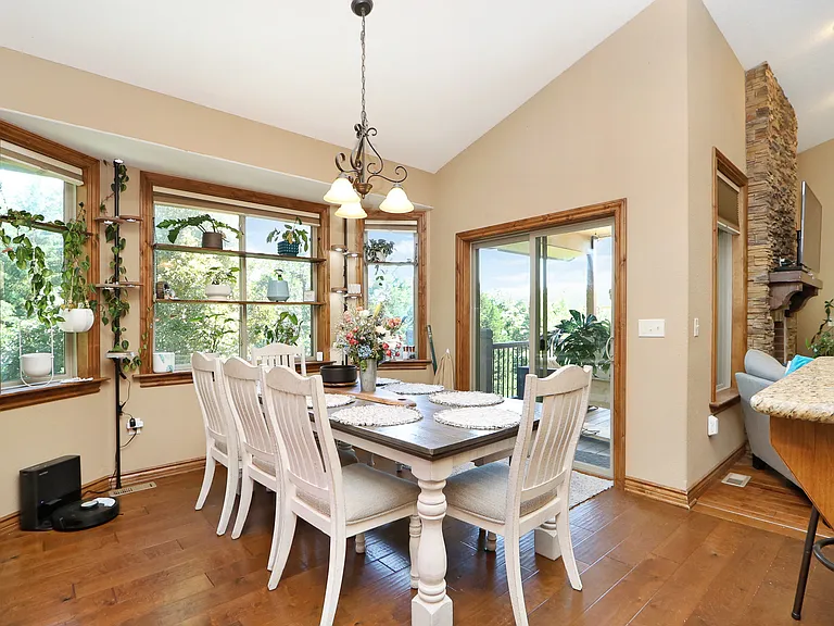 825 Laussac Dr — Photo 12