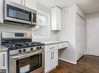 301 Cedarleaf Ave, Capitol Heights, MD 20743