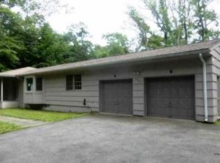 225 Eden Rd, Stamford, CT 06907