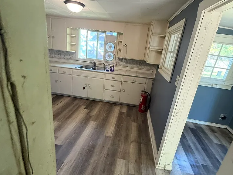 807 S Union St — Photo 1