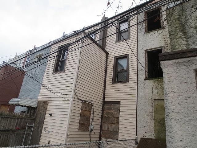 2nd image of 3904 Arcadia St