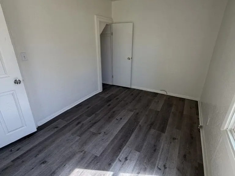 2619 Scott St — Photo 15