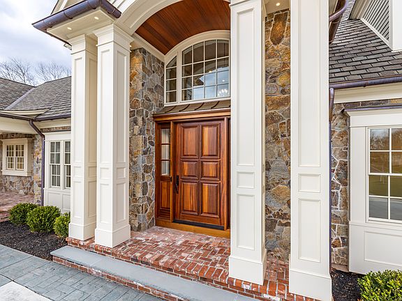 22 Bridle Path Drive