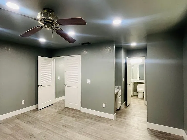 1085 Piedmont Dr — Photo 13