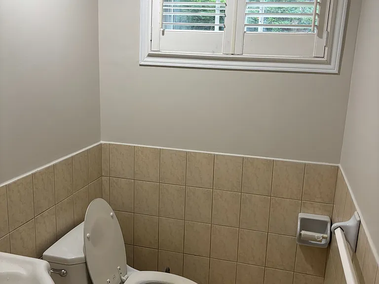 29 Ravenview Dr #BASEMENT — Photo 13