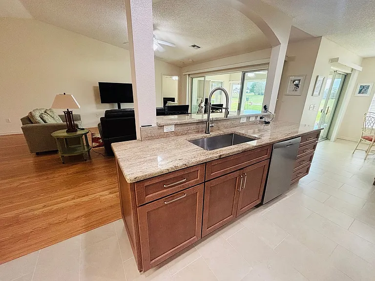 15596 SW 13th Cir — Photo 12