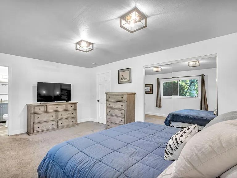 2655 Parkway Dr — Photo 25