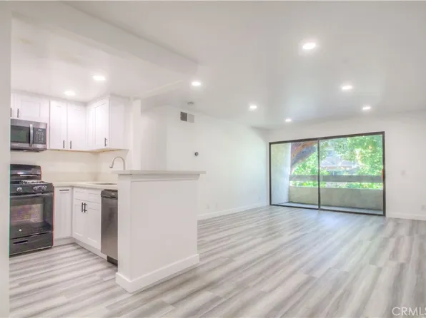 600 W 3rd St APT C202, Santa Ana, CA 92701