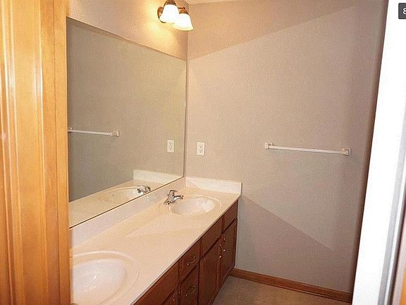 5th image of 1607 NW Jordan Ct