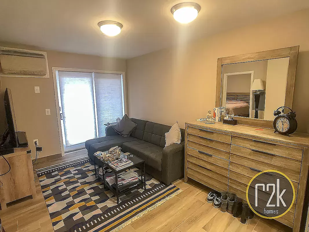 21-03 31st Avenue — Photo 4