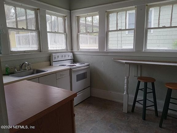 4th image of 2114 DELLWOOD Avenue #1