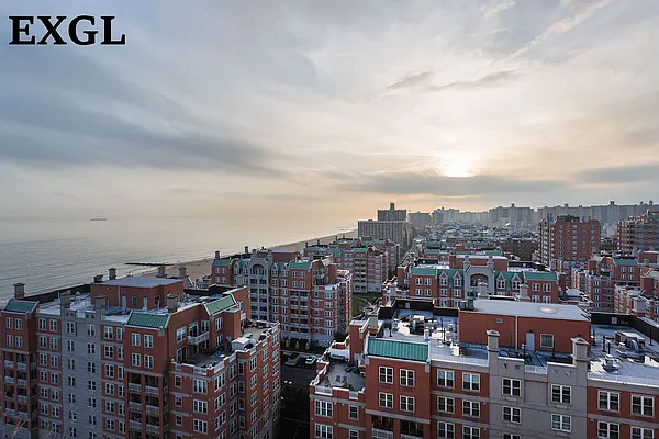 Sold by Green Light Real Estate Group Corp | media 17