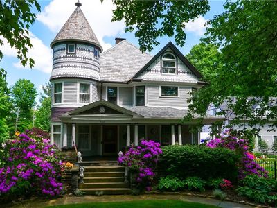 8165 Maple Ave, Garrettsville, OH, 44231