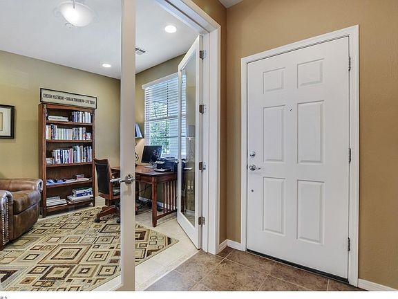 5-Foyer