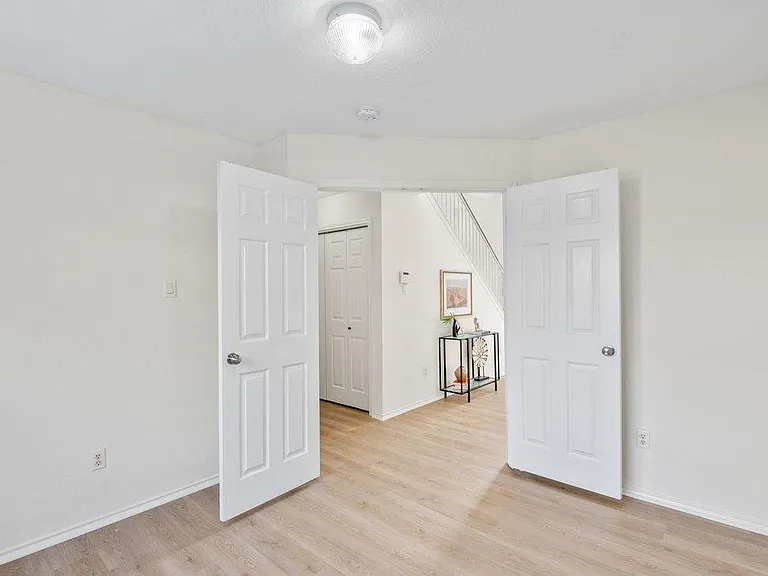 11416 Dog Leg Dr — Photo 21