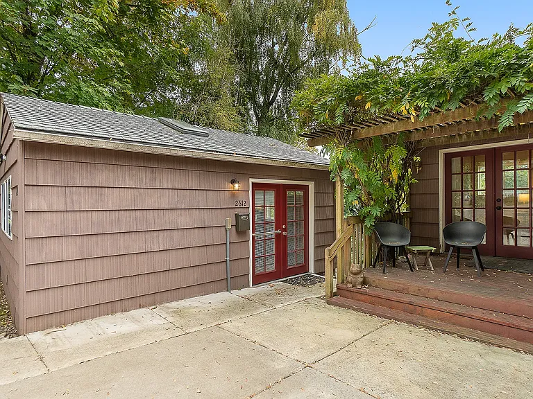2612B SW Moss St — Photo 1