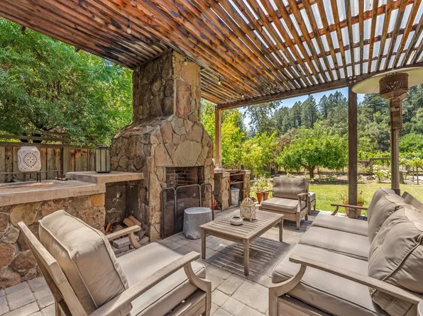 1690 Sylvaner Ave, Saint Helena, CA 94574