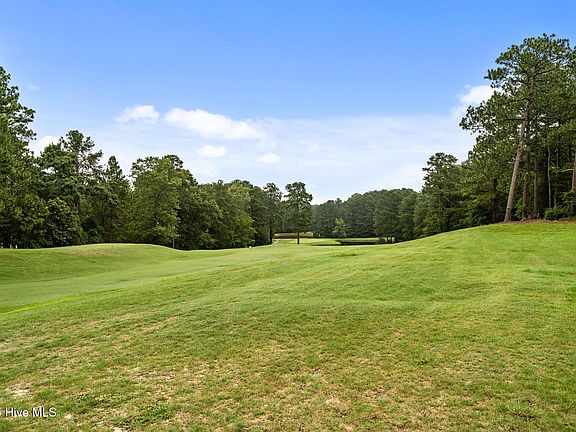 5th image of 4 Foxhill Circle