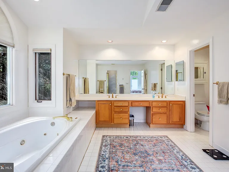 9304 Wildoak Dr — Photo 24