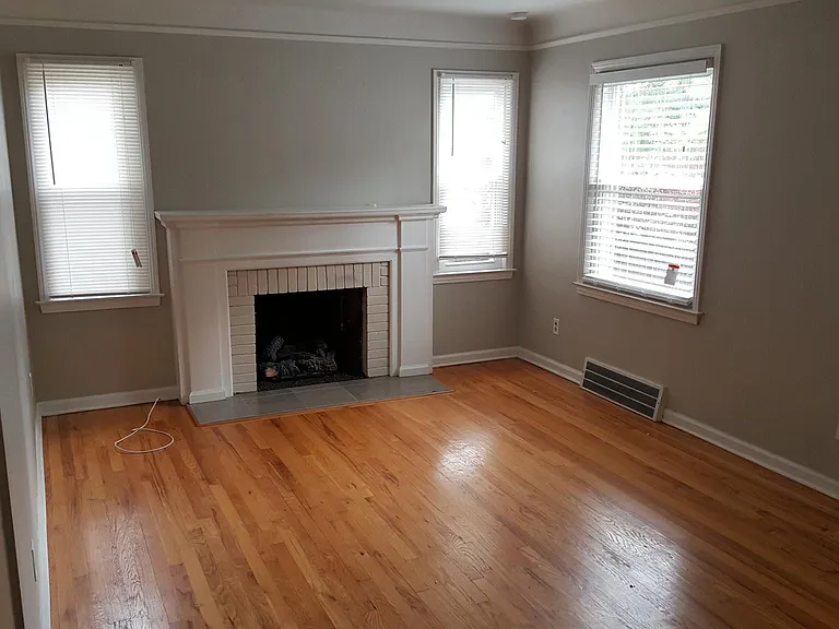 13660 Manhattan St — Photo 3