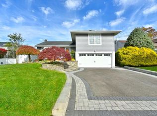 72 Narwood Road, Massapequa, NY 11758