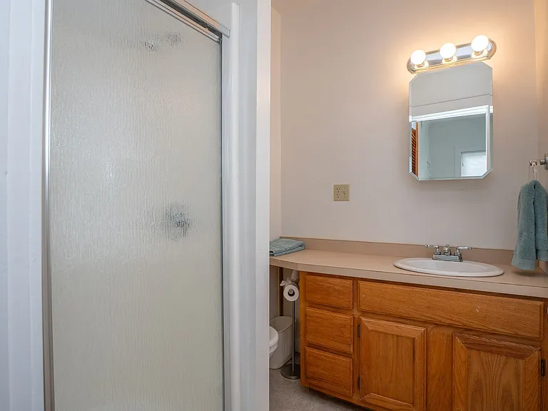 303 N Woodrow St — Photo 6