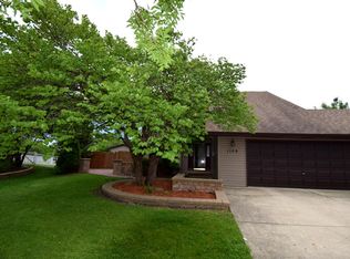 1109 Home Ct, Shorewood, IL