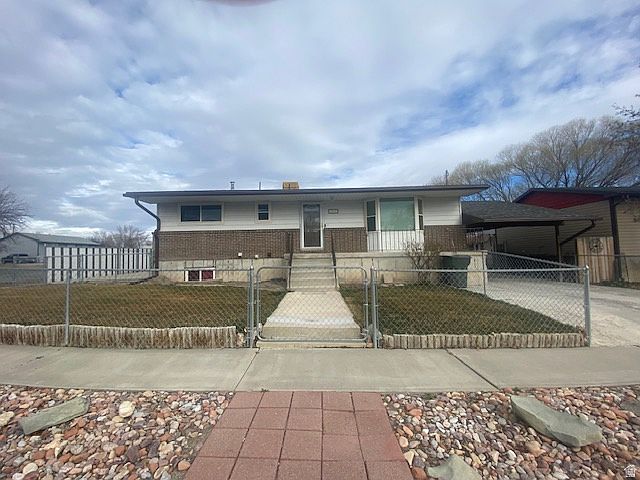 1st image of 315 Giraud Ave