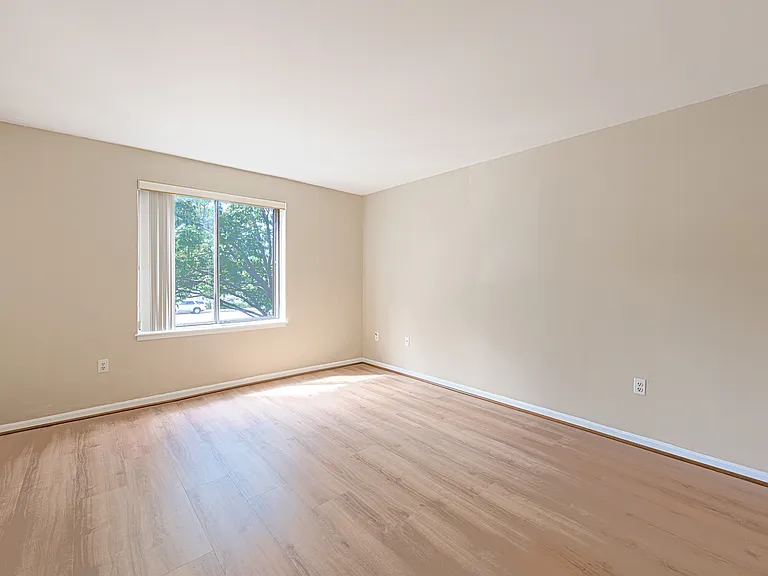 9728 Kingsbridge Dr #101 — Photo 8