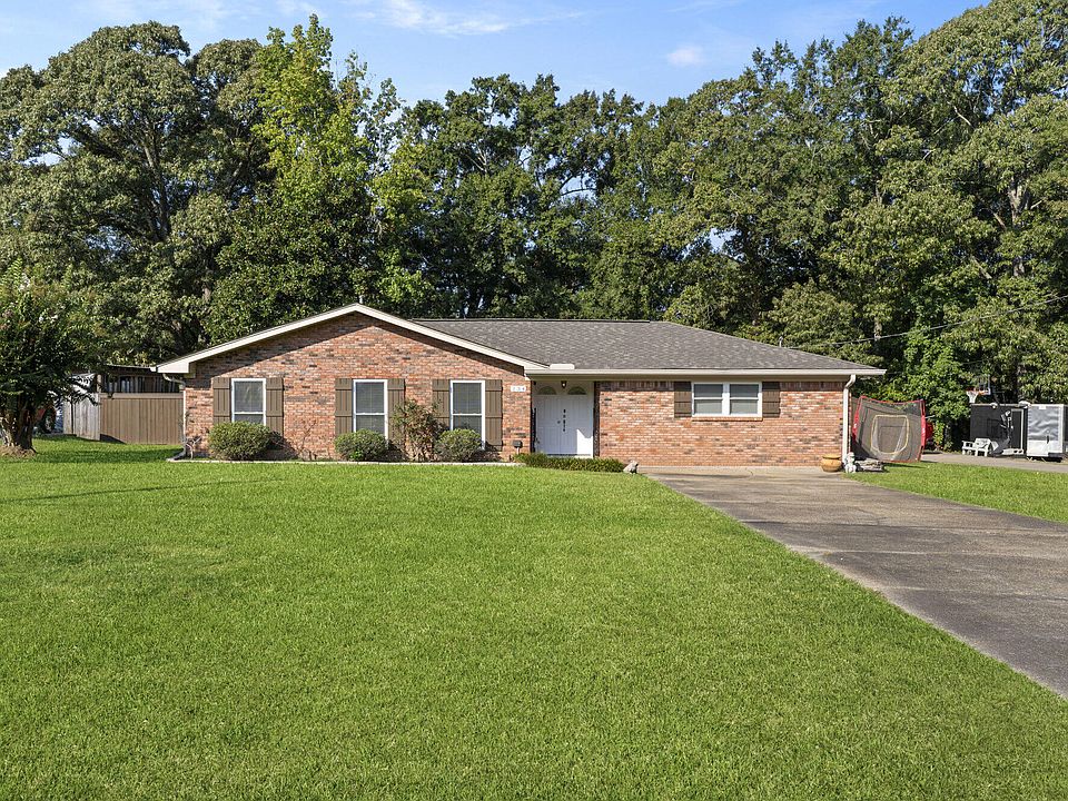 1st image of 134 Somerset Dr