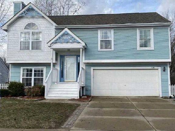 2nd image of 578 Thornhill Ct