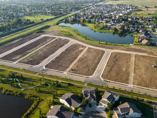 4432 70th St, Camrose, AB T4V 3S5