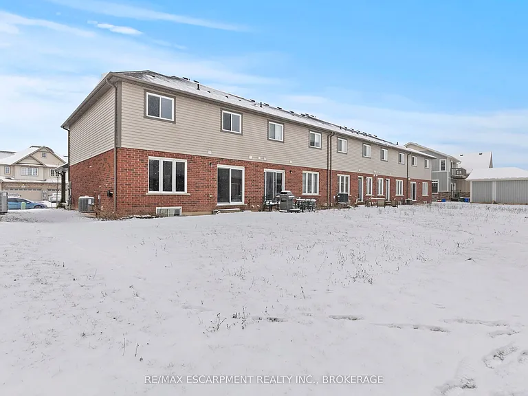 141 Winterberry Blvd #MAIN — Photo 26