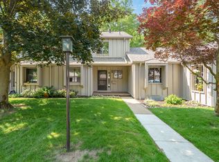 3745 Cedaridge Rd, Kalamazoo, MI 49008