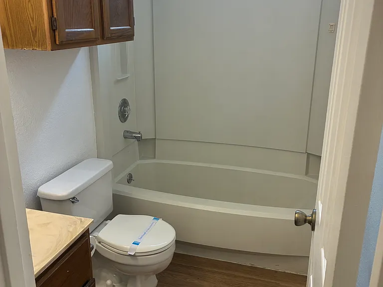 2706 Aftonshire Way #B — Photo 6