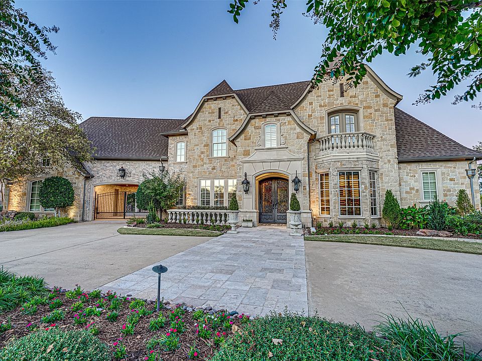 1st image of 140 Manor Dr