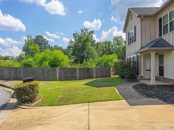 4th image of 36 Hickory Heights Dr