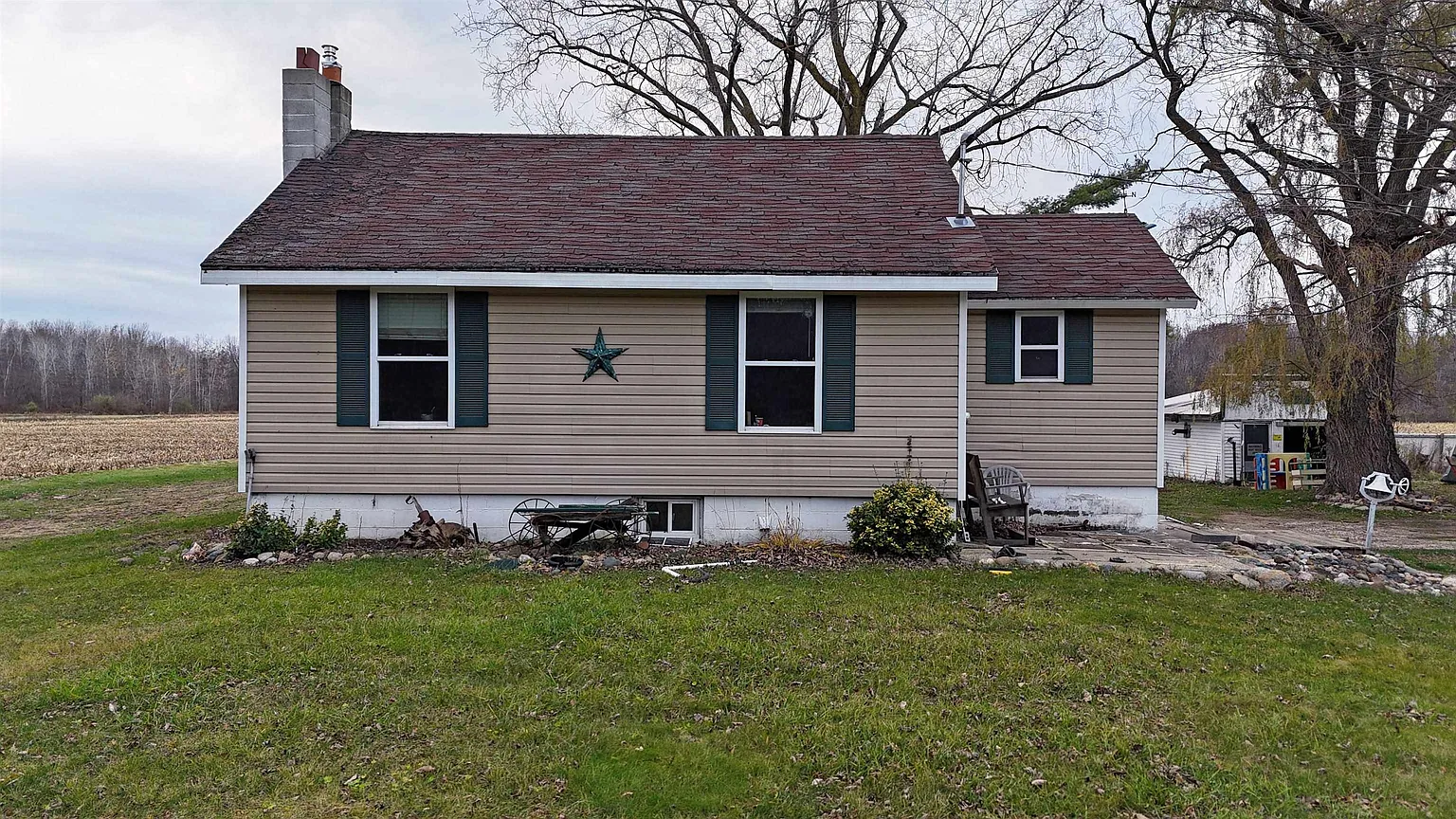16942 Fowler Rd photo 1