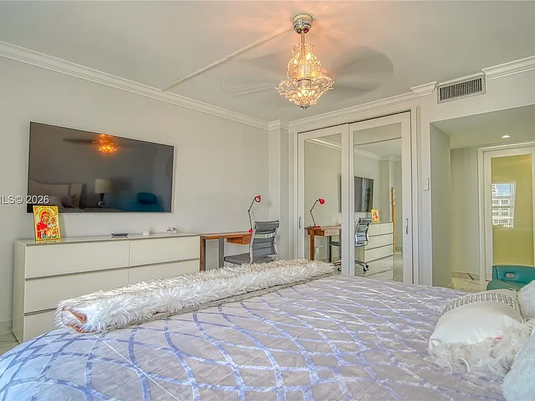 3550 Galt Ocean Dr #1808 — Photo 16