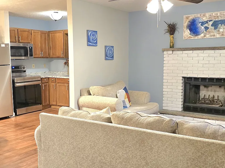 244 Canterbury Rd — Photo 5