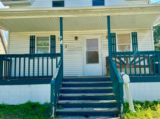 103 N Victory St, Waukegan, IL 60085