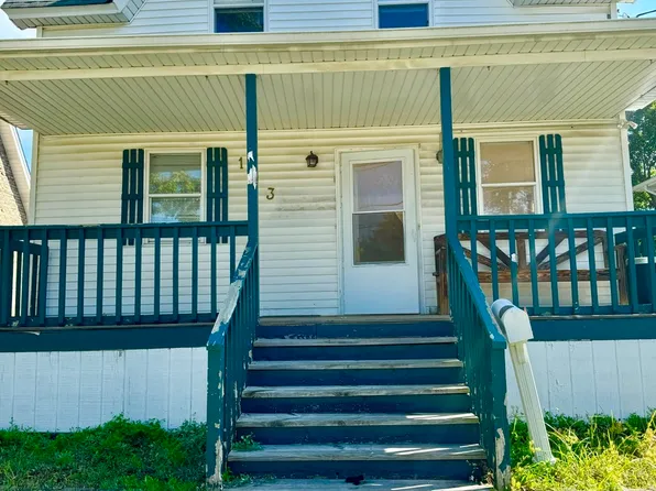 103 N Victory St, Waukegan, IL 60085