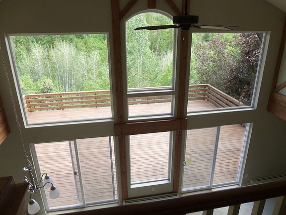 huge deck for entertaining