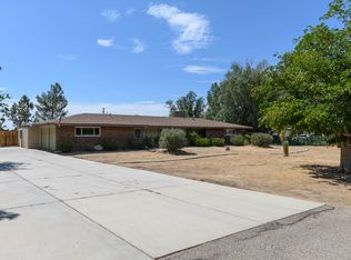 13780 Seminole Rd, Apple Valley, CA 92307