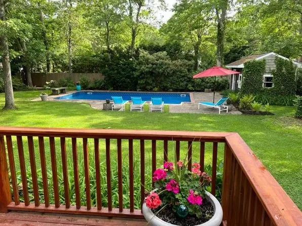 (undisclosed Address), East Quogue, NY 11942