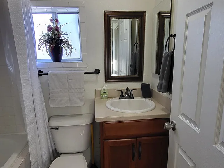 712 E Pierce St #5 — Photo 7