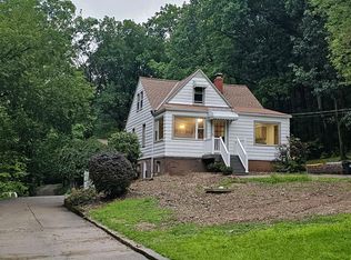 6910 Cady Rd, North Royalton, OH 44133