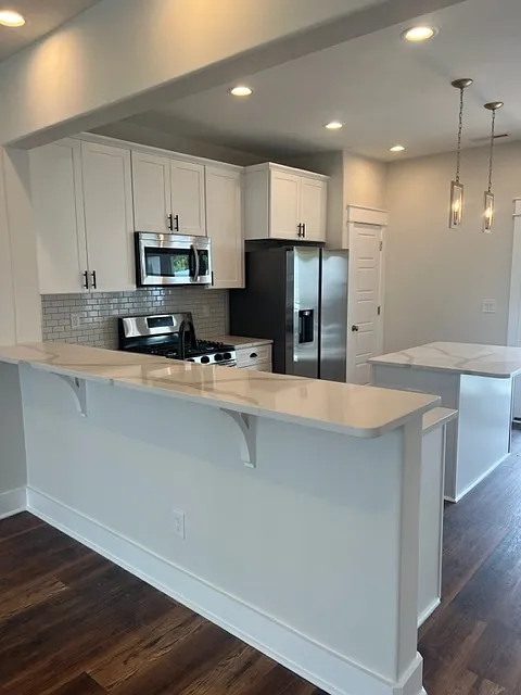 2 bed, 2.5 bath, 1663 sqft, $2,995 — Photo 2