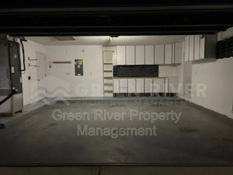 1559 Lakeway Dr — Photo 31
