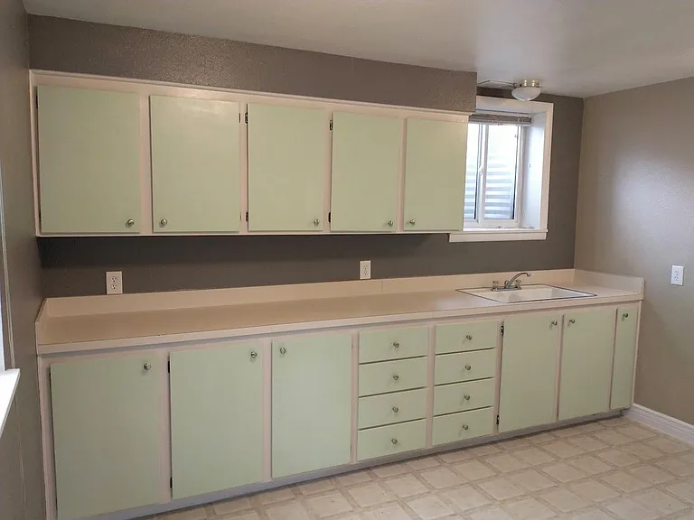 1219 S Vermont Ave — Photo 5